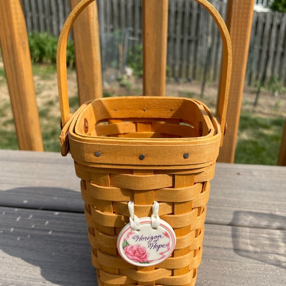Longaberger,Vintage 1998 Mini Lined Basket with Handle - Picture 2 of 5